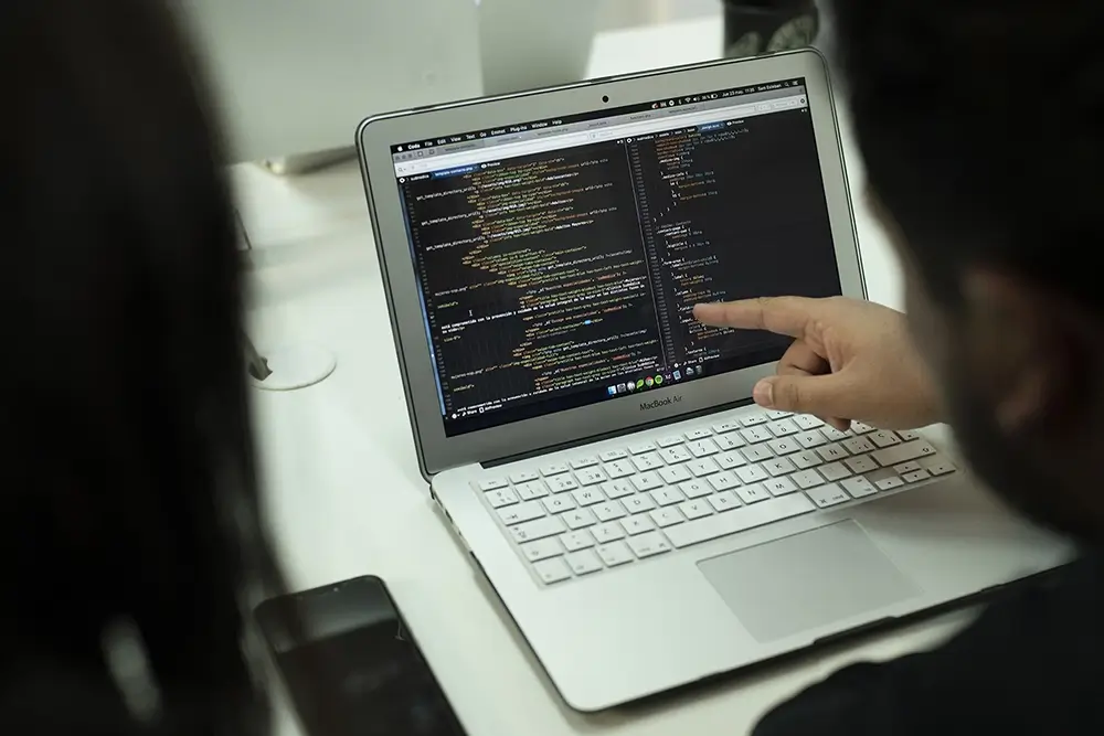 Soporte y mantenimiento BM Code Lab